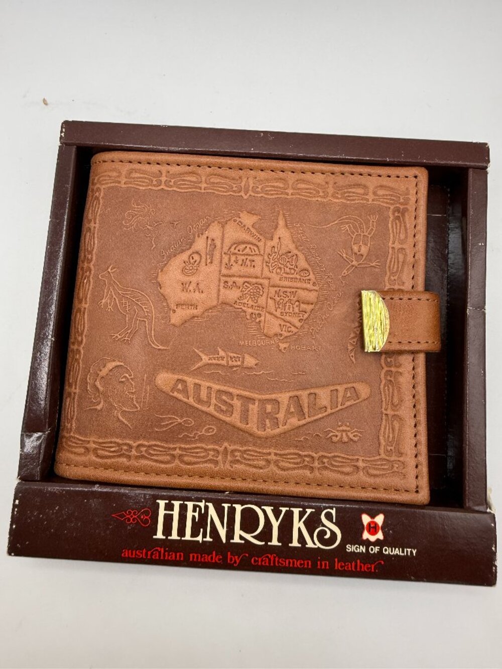 NIB Vintage Henryks Australian Handcrafted Leather Wallet